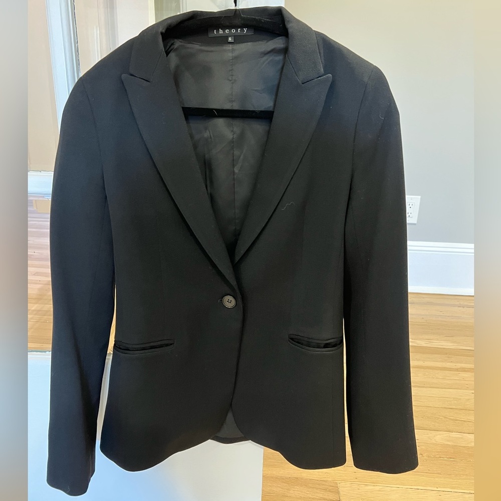 Theory classic black single breasted blazer, Size 6